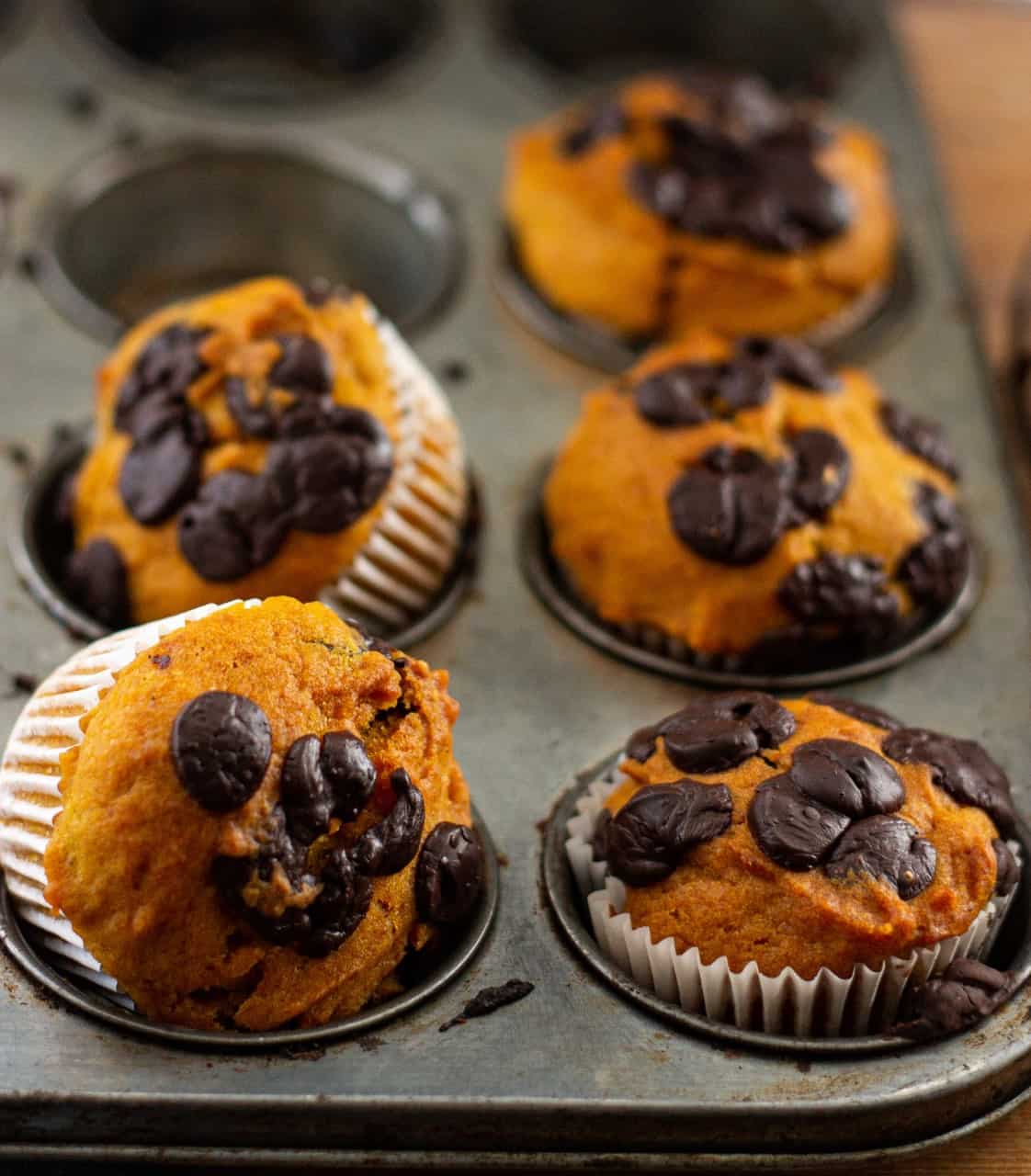 How to Make Vegan Pumpkin Chocolate Chip Muffins